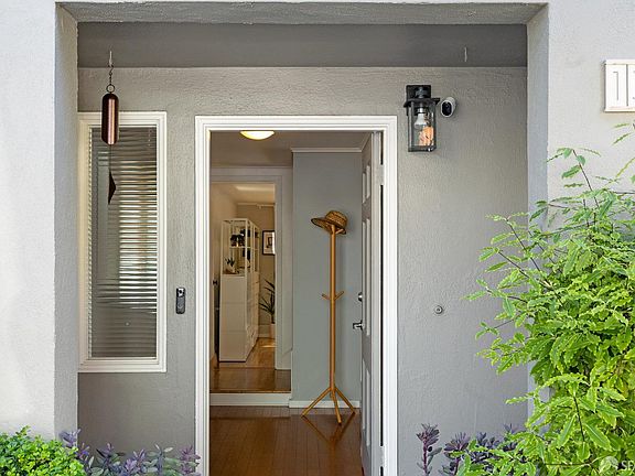 3rd image of 135 Moffitt St