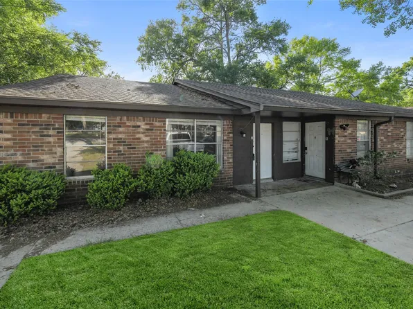 217 Lazy Ln, Conroe, TX 77301