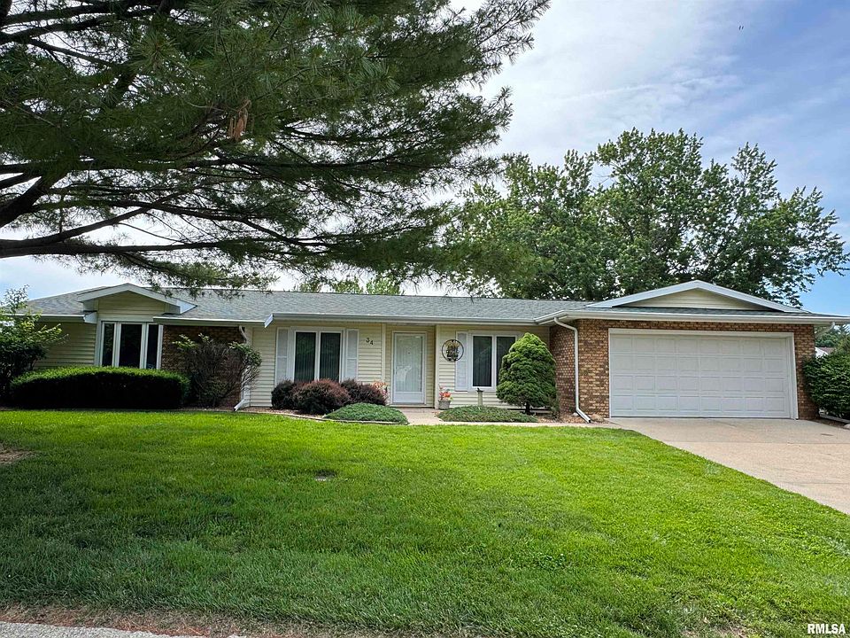 1st image of 34 Birch Lake Dr