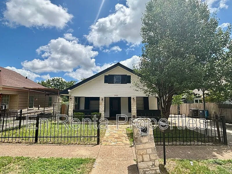 1925 Saint Louis Ave