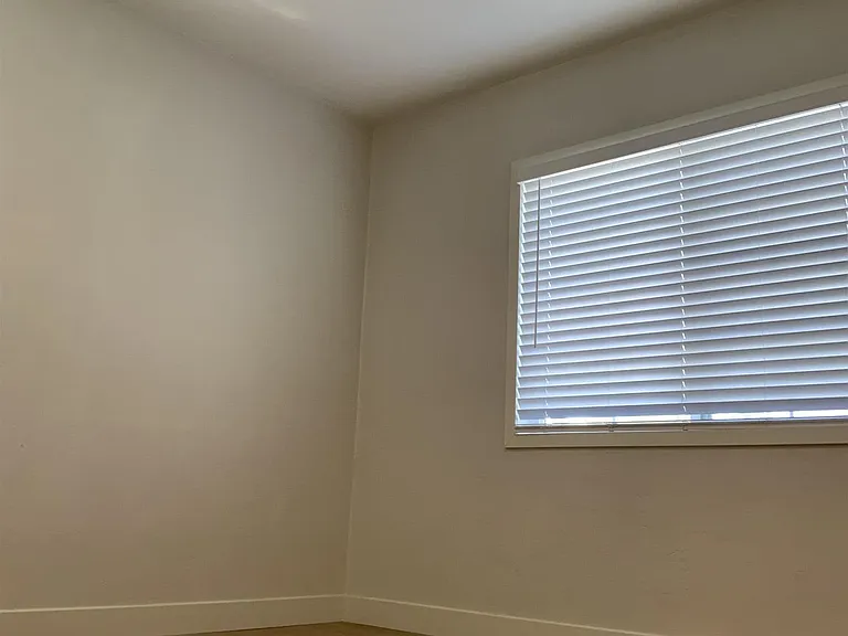 520 Glover Ave #A — Photo 13