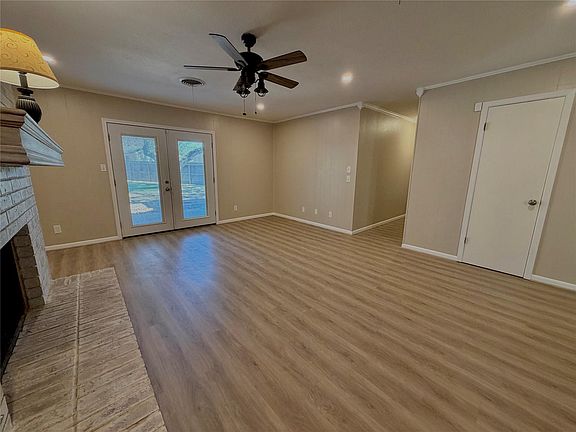 5th image of 1203 Hollis Dr
