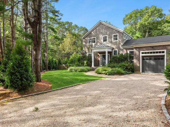 97 Oak Ln, Amagansett, NY 11930