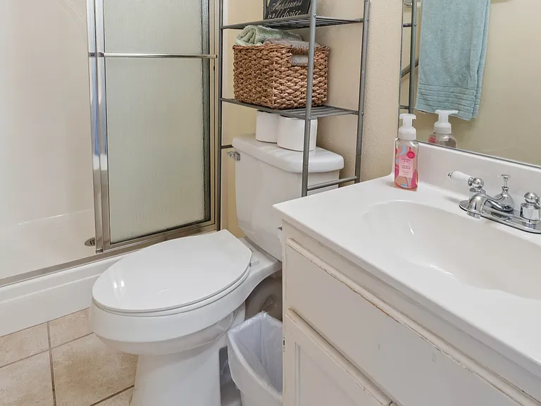 219 Texas Dr — Photo 12