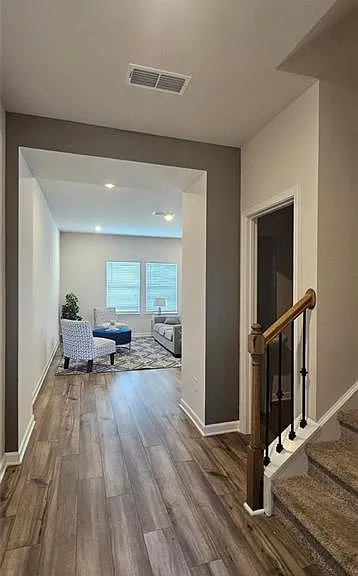 674 Gabby Point SW — Photo 2