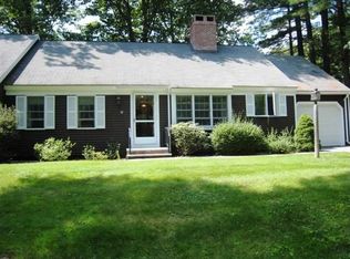 18 Applegate Ln, Falmouth, ME 04105