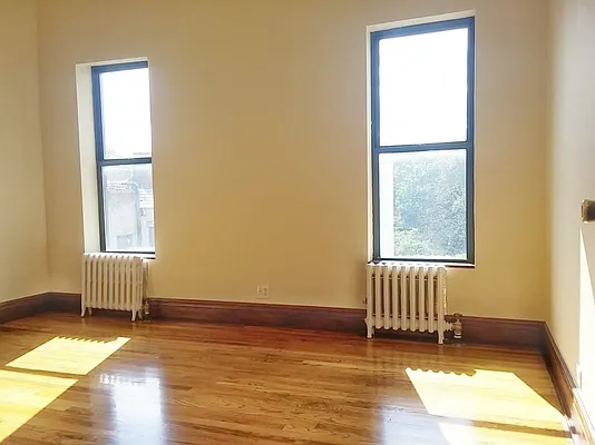 Rented by Bohemia Realty Group | media 27