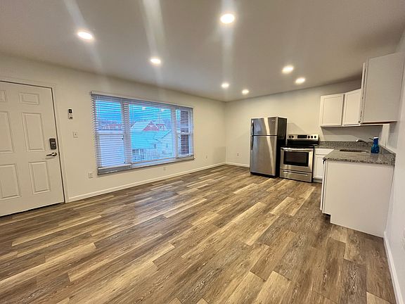 2nd image of 1020 Church St Unit 1