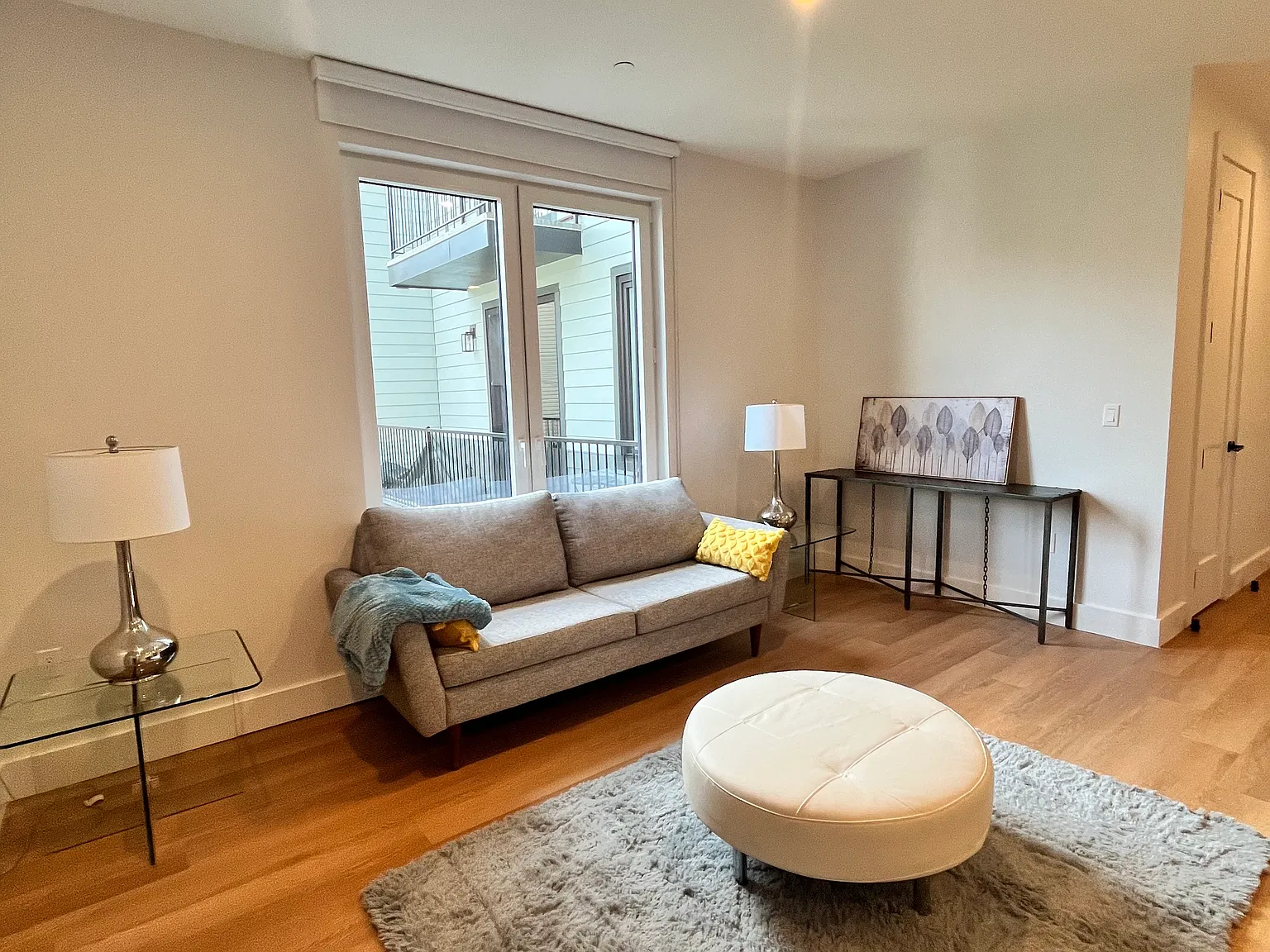 547 Martin Luther King Dr — Photo 3