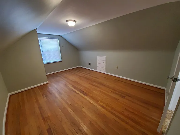 4389 Victor Ave — Photo 9