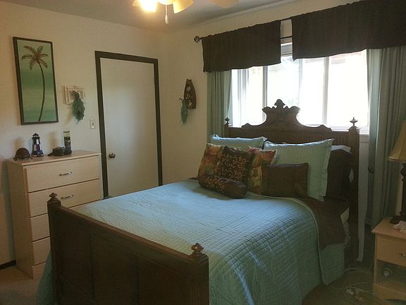 3rd image of 926 Oriole St