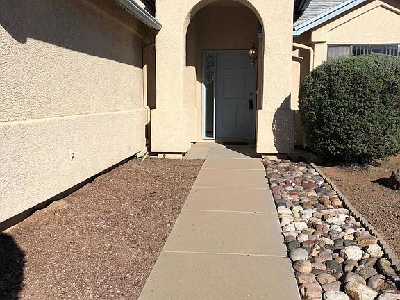 3rd image of 740 N Jasmine Pl
