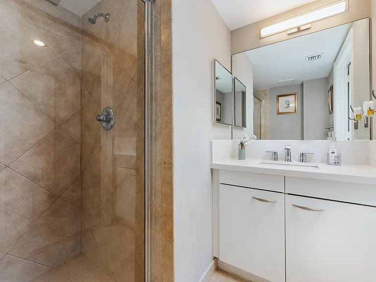 2080 S Ocean Dr #1503 — Photo 33