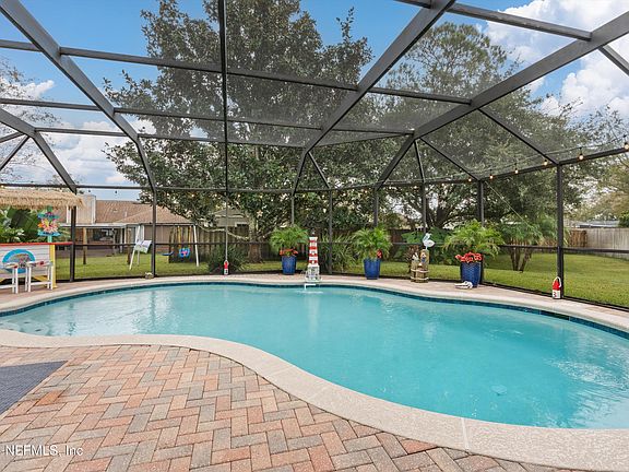 2nd image of 14237 FALCON CREST Drive
