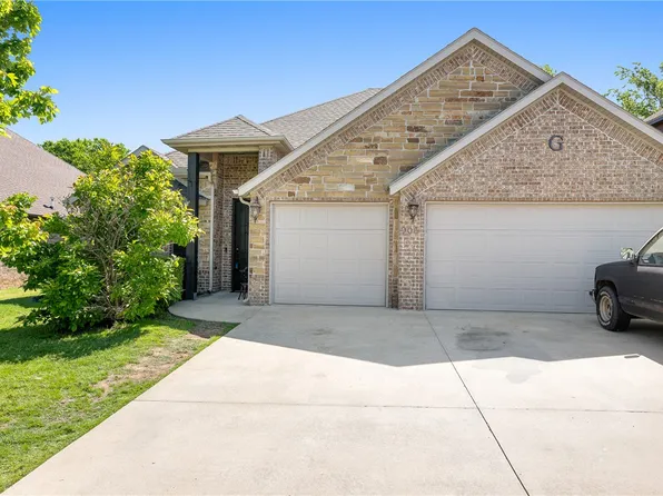 903 SW Caprington St, Bentonville, AR 72712
