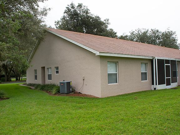 3rd image of 35249 Janine Dr