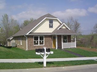4913 N Creek Wood Dr, Saint Joseph, MO 64507