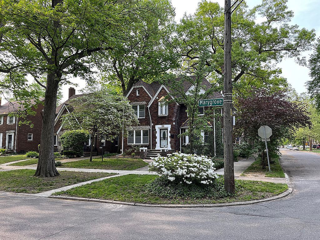 8249 Marygrove Dr, Detroit, MI 48221 Zillow