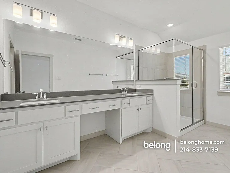 424 Matthew Dr — Photo 8