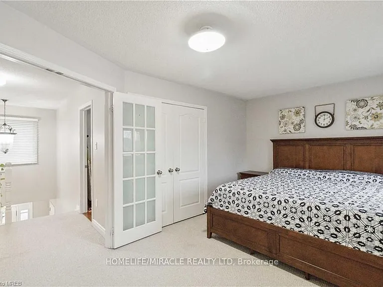2245 Pathfinder Dr — Photo 25