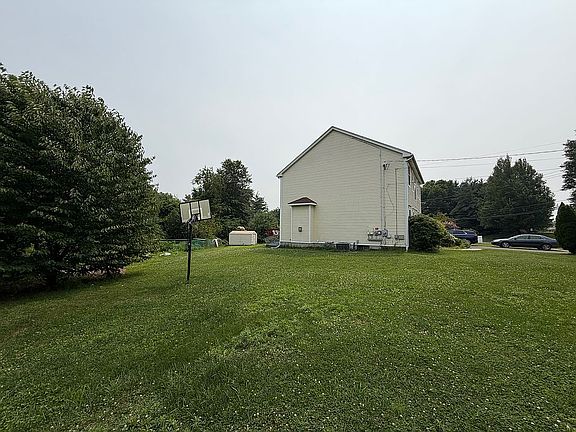 2nd image of 48 Chatfield Dr