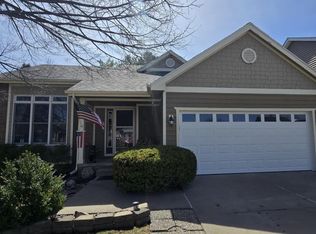 4742 Meadow Valley Dr, West Des Moines, IA 50265