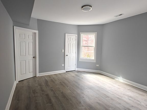 4th image of 7959 S Essex Ave #3