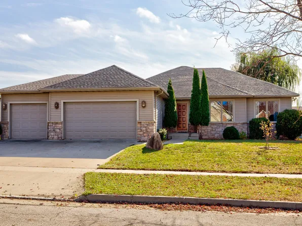 2522 Dalton St, Ames, IA 50010