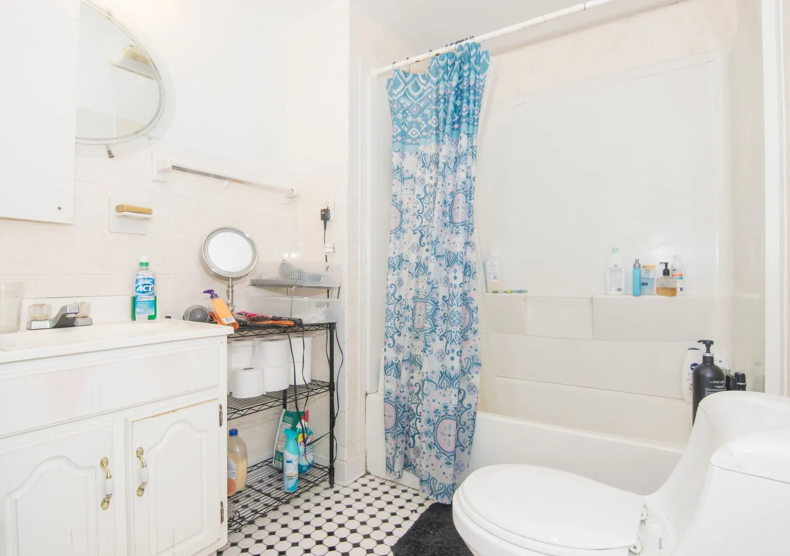 4 Bed Right Across From B.U. Available 9/1 — Photo 3