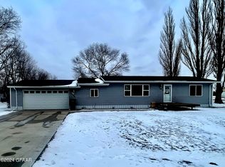 301 6th St, Emerado, ND 58228