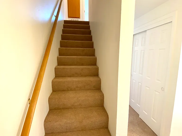 824 Bennett Ave #C — Photo 8