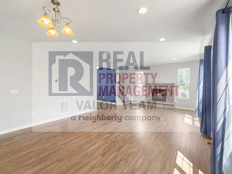 10275 Maryland St — Photo 4