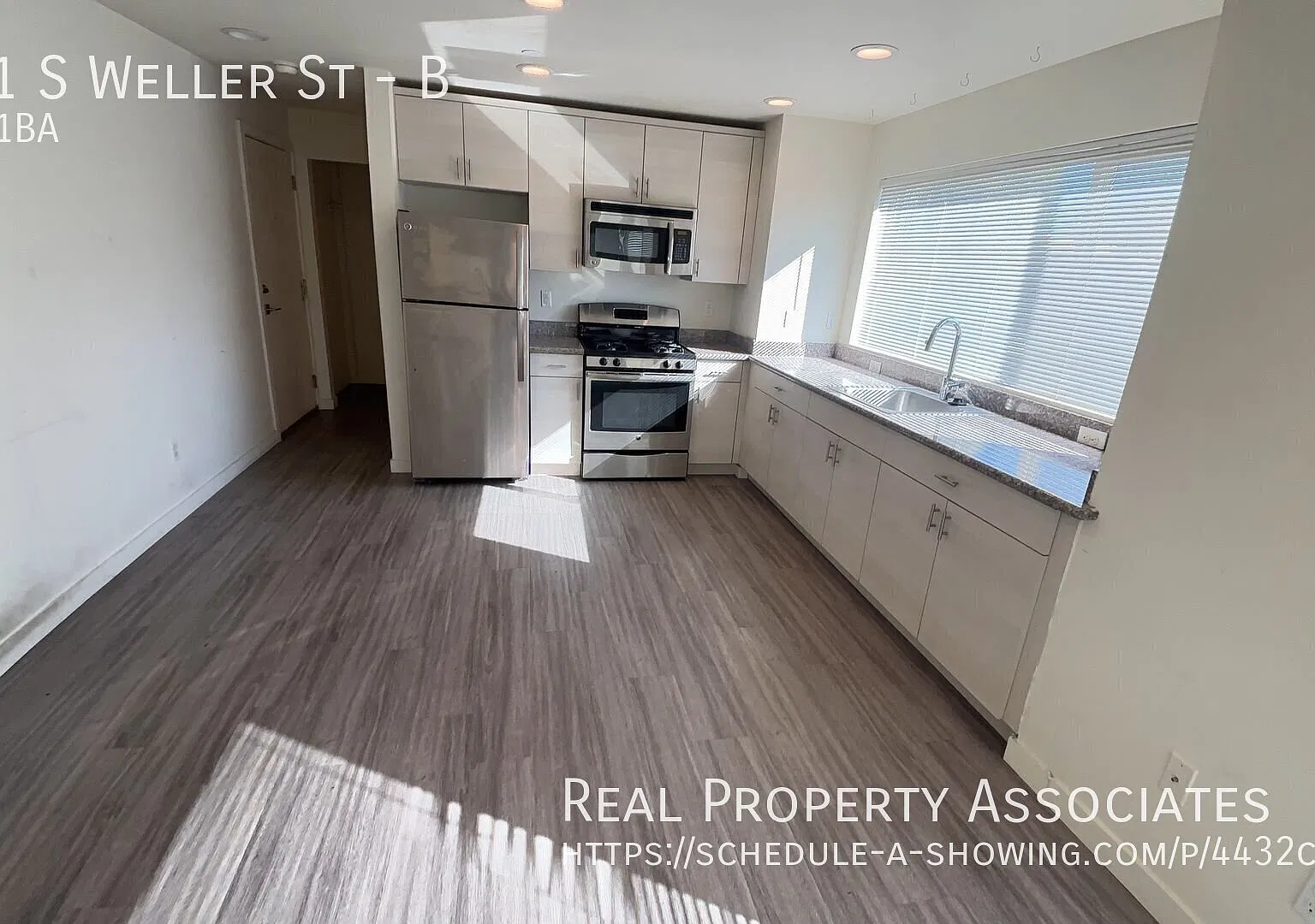 1611 S Weller St — Photo 2