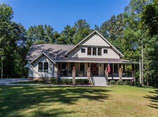 8301 Drakes Landing Ct, Mechanicsville, VA 23111