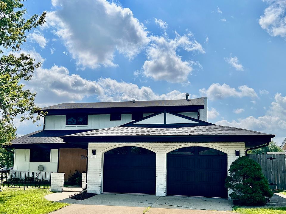 1st image of 214 Cambridge Ln