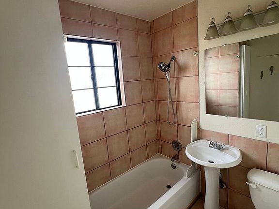 3rd image of 2517 1/2 Congress St Unit B