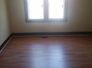 2865 E 82nd St #1R, Chicago, IL 60617