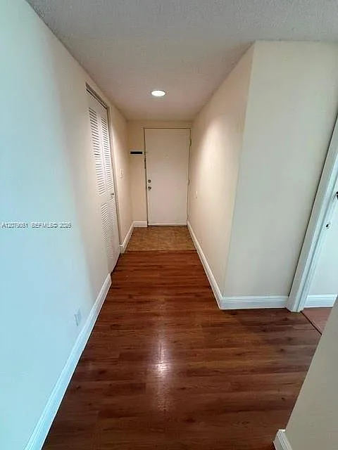 2 bed, 1030 sqft, $2,000 — Photo 2