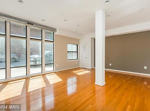3rd image of 125 E Lafayette Ave