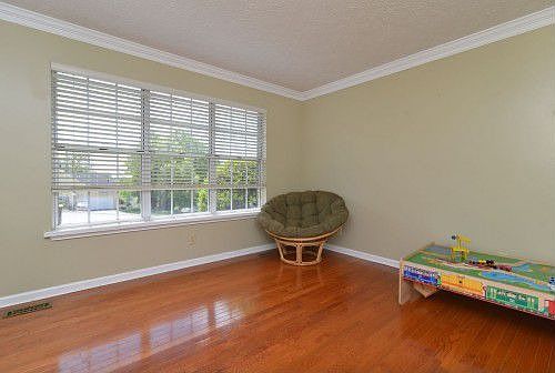 2nd image of 1521 Randall Park Dr