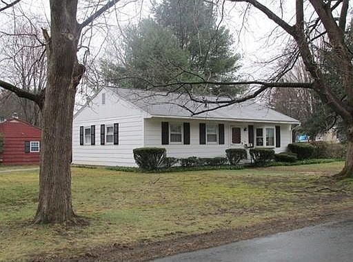 2nd image of 47 White Birch Ave