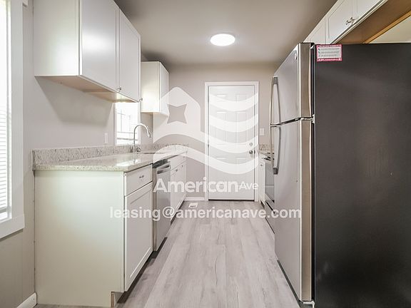1696326_005_kitchen_13926645.jpg