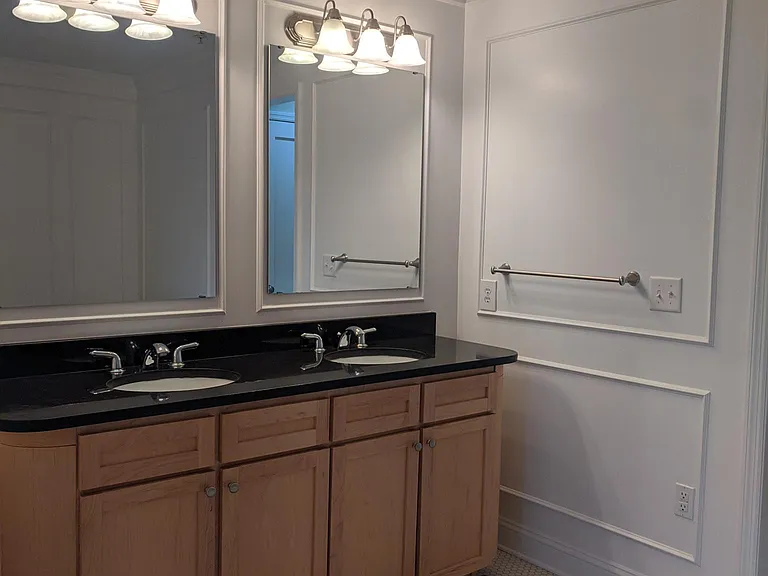 2929 McGee Trfy #406 — Photo 11