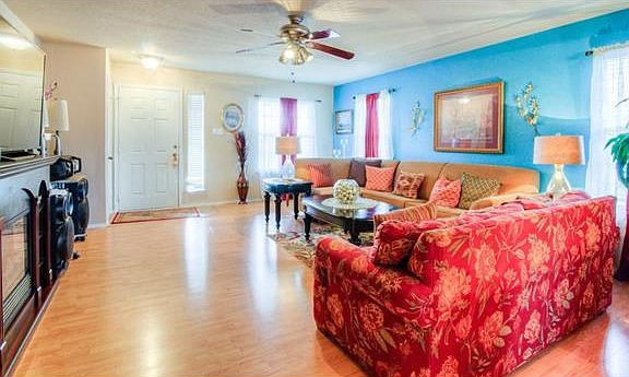 5th image of 344 Covent Dr