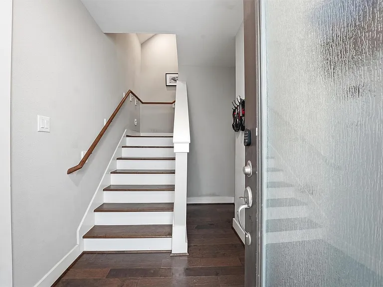 2057 Sherwood Forest St — Photo 11