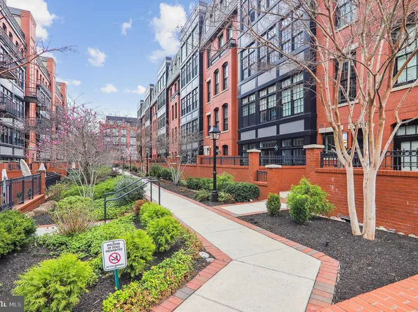 1701 16th St N Unit 351E, Arlington, VA 22209