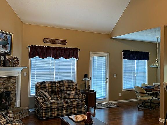 Spacious Family Room