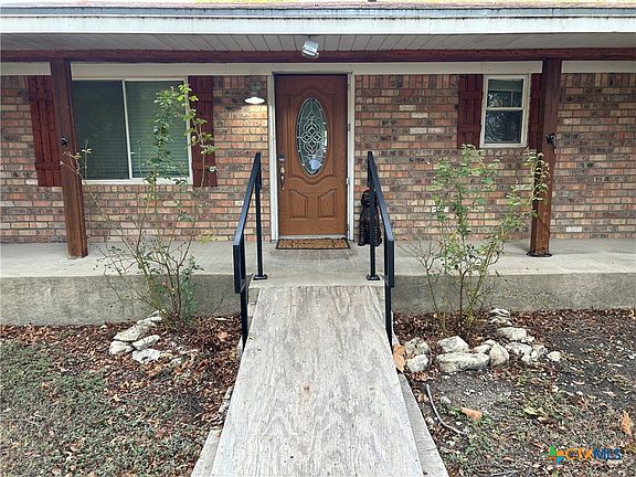 3rd image of 113 Hungry Hill Rd