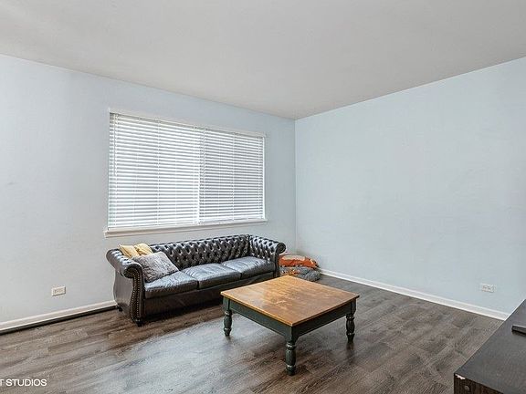 4th image of 668 Morris Ct Unit 2