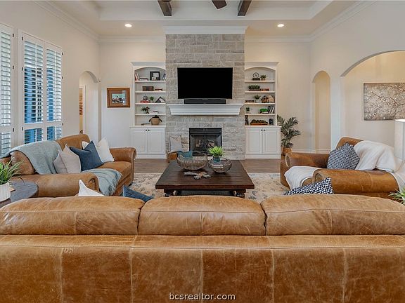 5th image of 1204 Quarry Oaks Dr